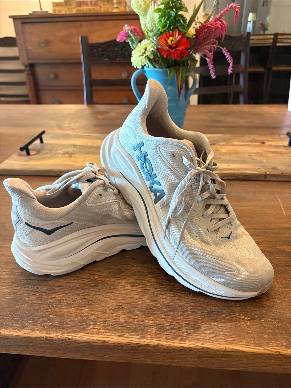Hoka size 10 Men Clifton, 10 Light Grey/White Cushioned Running Shoes